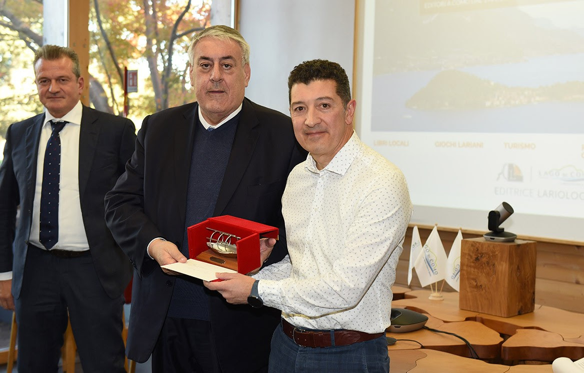 Insert Alt text here