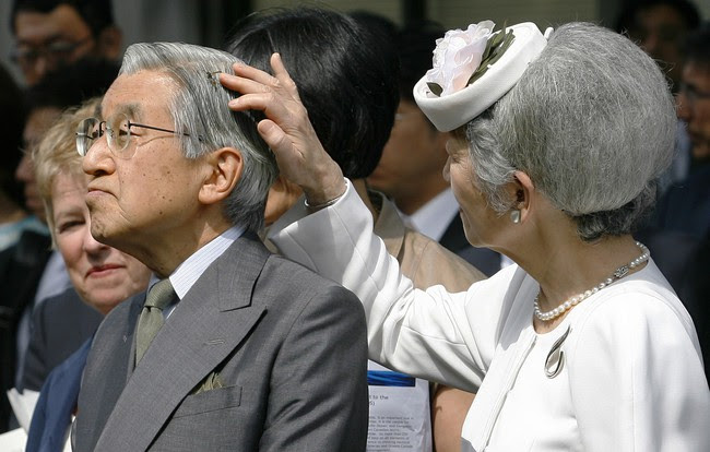 Chuyện tình cổ tích của Nhà Vua Nhật Bản phá bỏ quy tắc Hoàng gia để kết hôn với cô gái thường dân - Ảnh 22.