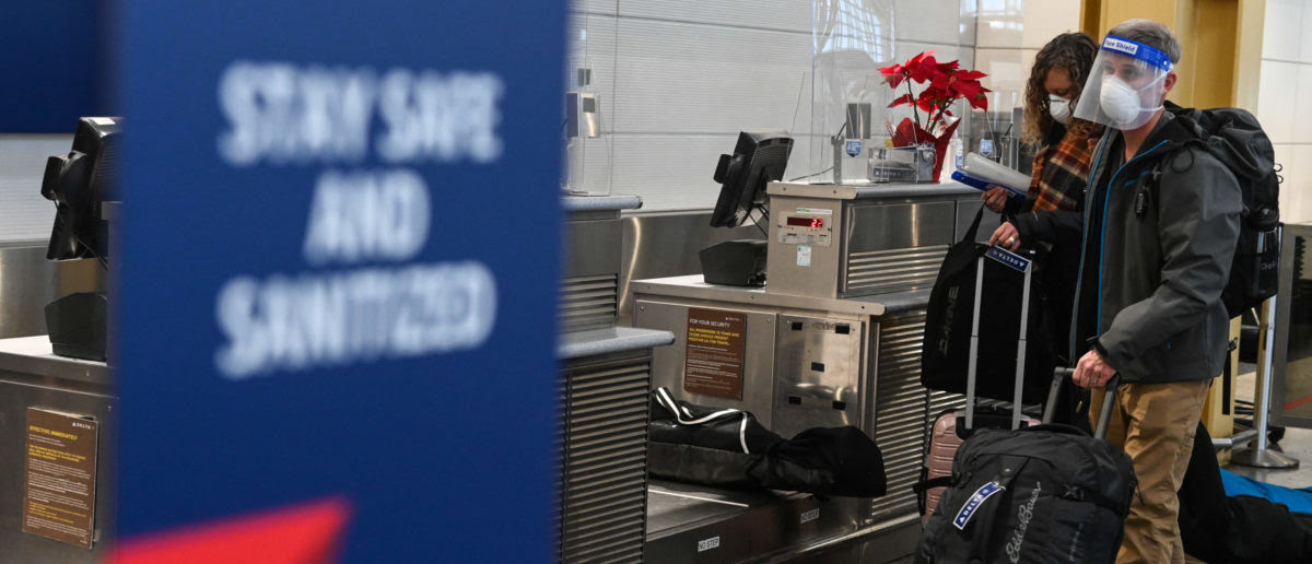 Over 2,500 Flights Canceled On New Year’s Day, Airlines Offering Crew Double and Triple Pay