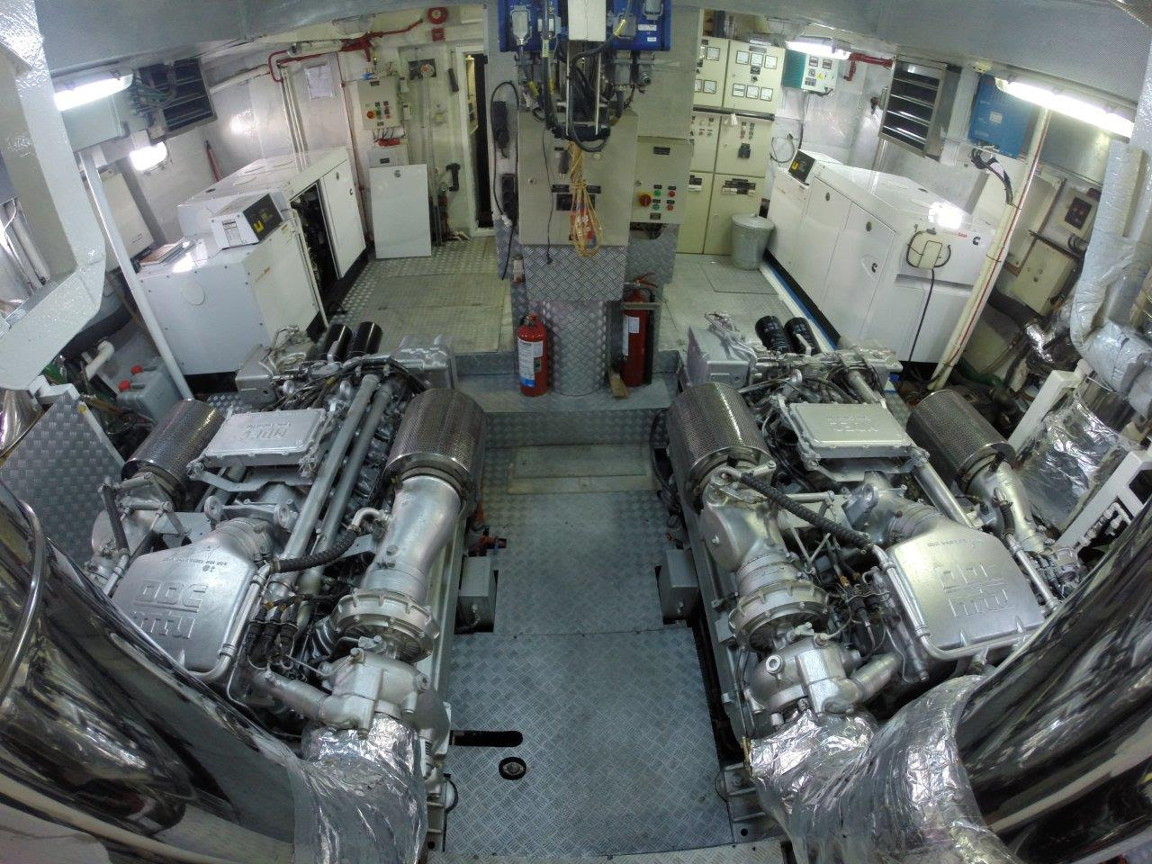 Engine_room_(1)