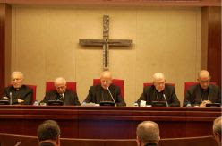 La Iglesia española decide su futuro: obispos ultras y moderados se disputan la presidencia de la Conferencia Episcopal