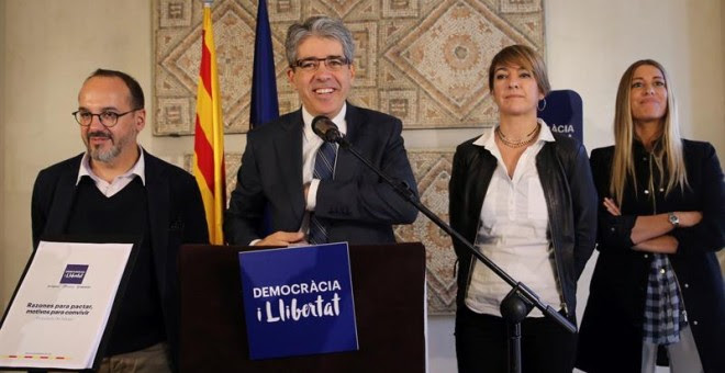 El cabeza de lista de Democràcia i Llibertat, Francesc Homs, junto a Carles Campuzano, Lourdes Ciuró y Miriam Nogueras./ EFE