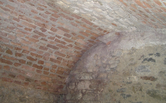 Vaulted-brickwork-in-cellar1 (700x437, 263Kb)