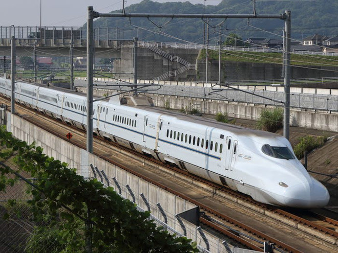 Cùng nhìn lại lịch sử hoạt động của tàu siêu tốc Shinkansen, niềm tự hào Nhật Bản với phiên bản mới nhất có thể chạy ngon ơ ngay cả khi động đất - Ảnh 27.
