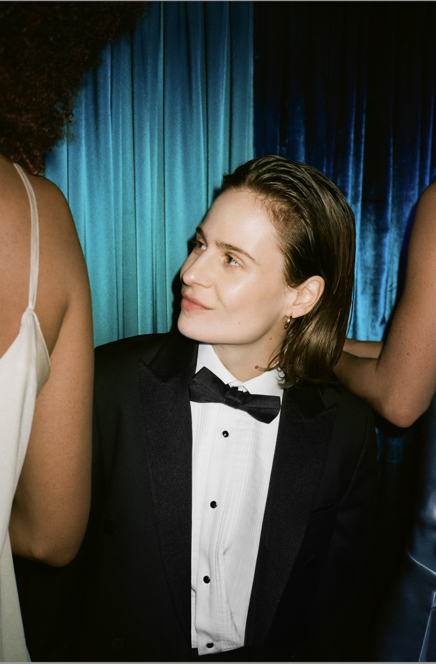 Christine And The Queens Sreams New Single Je Te Vois Enfin • Withguitars 0391