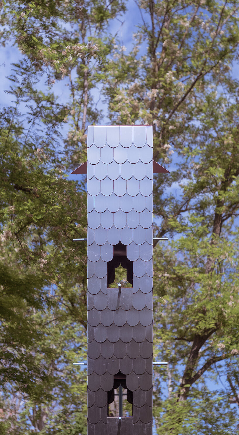 Las instalaciones del estudio ossidiana espacializan la convivencia de humanos + aves en venecia 