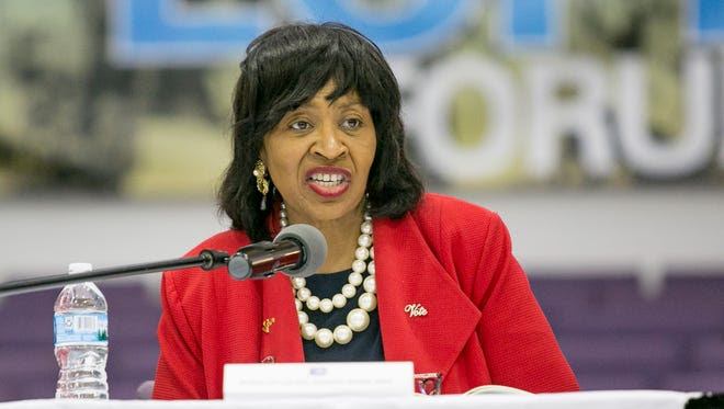 Brenda Jones speaks.