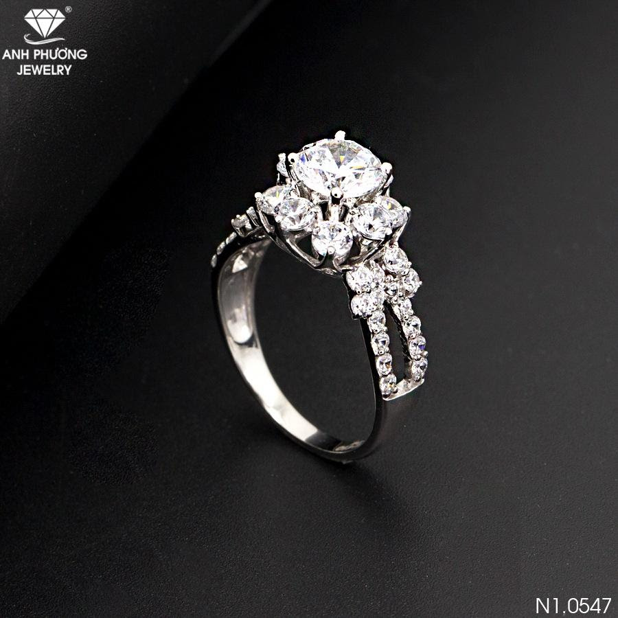 N1.0547-3 Nhẫn đính hôn vàng trắng 10k đẹp giá rẻ