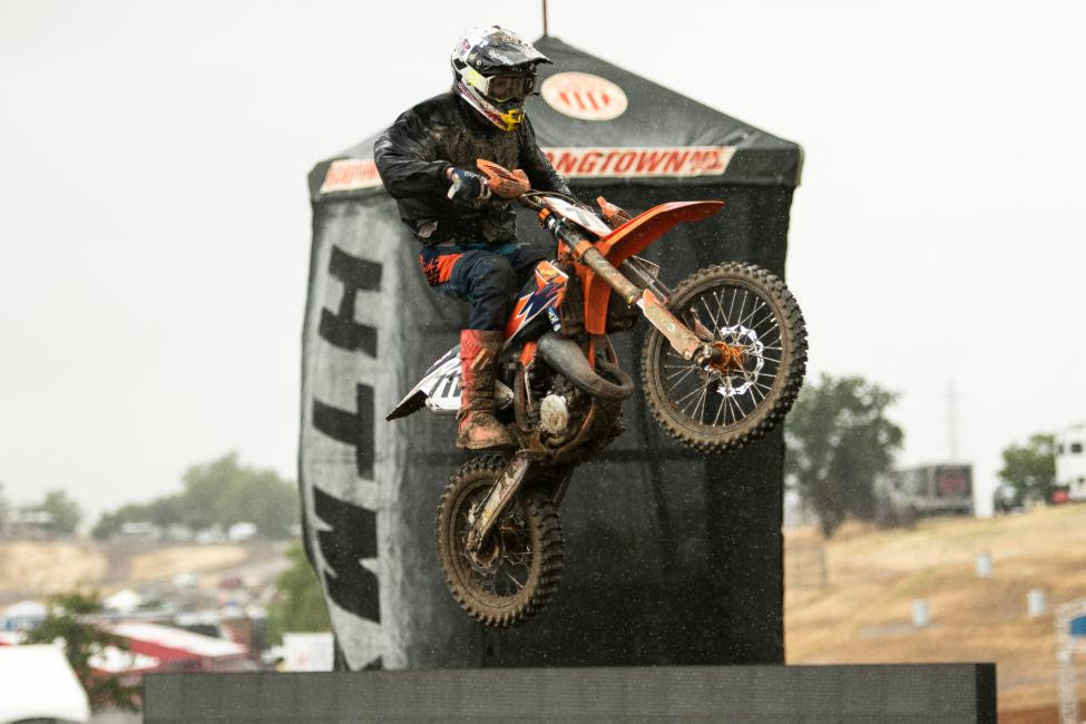 Max Vohland turned in four moto wins to top the Supermini and Schoolboy (12-16) classes.