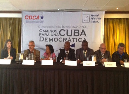 Conferencia-encuentro-Caminos-Cuba-democrAtica_CYMIMA20141204_0001_16