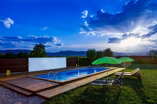 Mini-camperplaats inclusief zwembad in de heuvels bij Samobor Kroatië