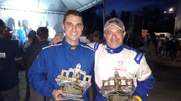 A dupla Luiz Poli e Damon Alencar acirrará a disputa do Rally de Estação (.) A dupla Luiz Poli e Damon Alencar acirrará a disputa do Rally de Estação (.)