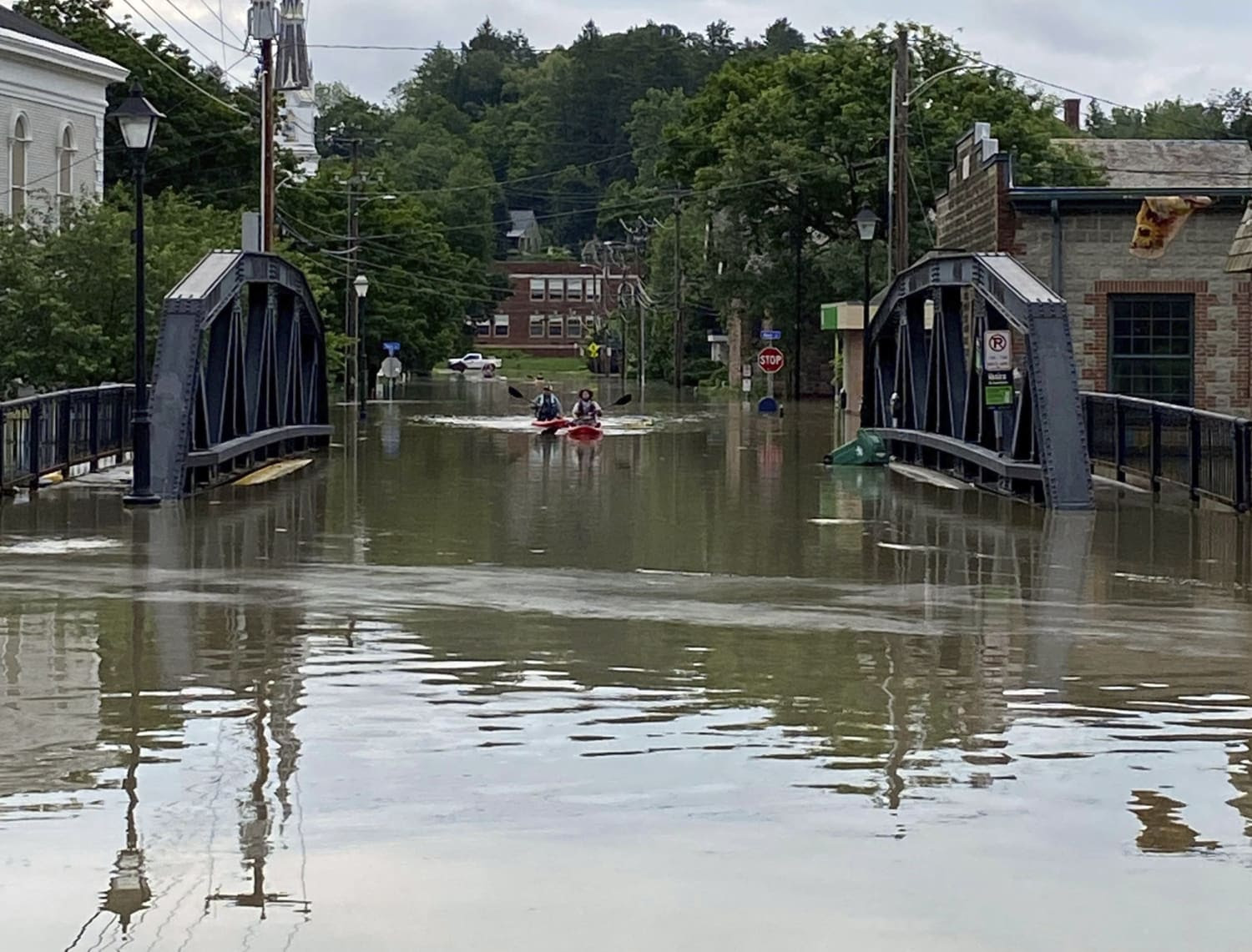 Extreme heat continues to bake the Southwest, while Vermont recovers from massive flooding 230711-vermont-flooding-montpelier-mn-1315-a2cdd8