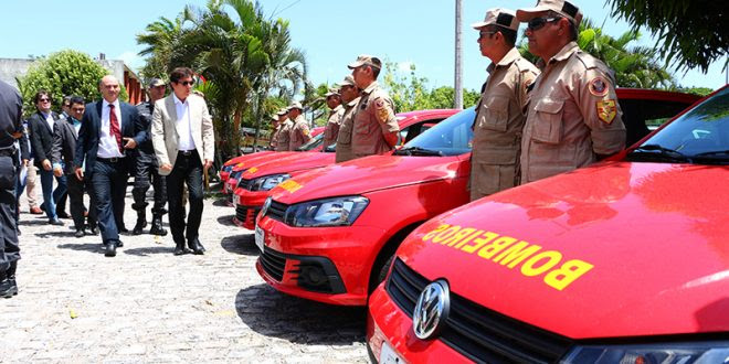 Corpo de Bombeiros recebeu novas viaturas. Foto: Demis Roussos