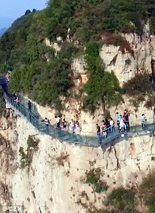 One                                                      of travellers                                                      biggest fears was                                                      realised last week                                                      when a tourist                                                      dropped a mug on a                                                      glass walkway on                                                      the Yuntai                                                      Mountain, Henan                                                      Province causing                                                      the floor to                                                      shatter. The                                                      attraction opened                                                      in September and                                                      has now been                                                      closed for                                                      repairs