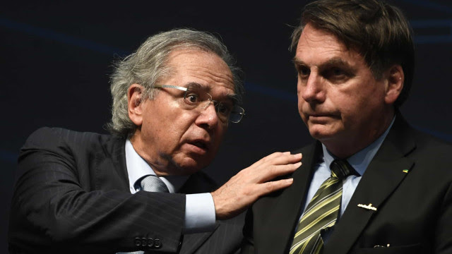 Bolsonaro cobra de Guedes controle menos rígido dos gastos públicos