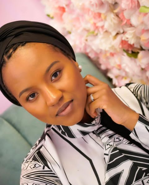 "I am sick of the culture here" - Billionaire daughter, Hauwa Indimi says a woman gave her disapproving look for sitting down to pray while pregnant 