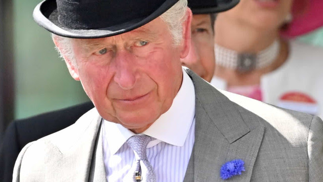 Príncipe Carlos não irá a homenagem à princesa Diana