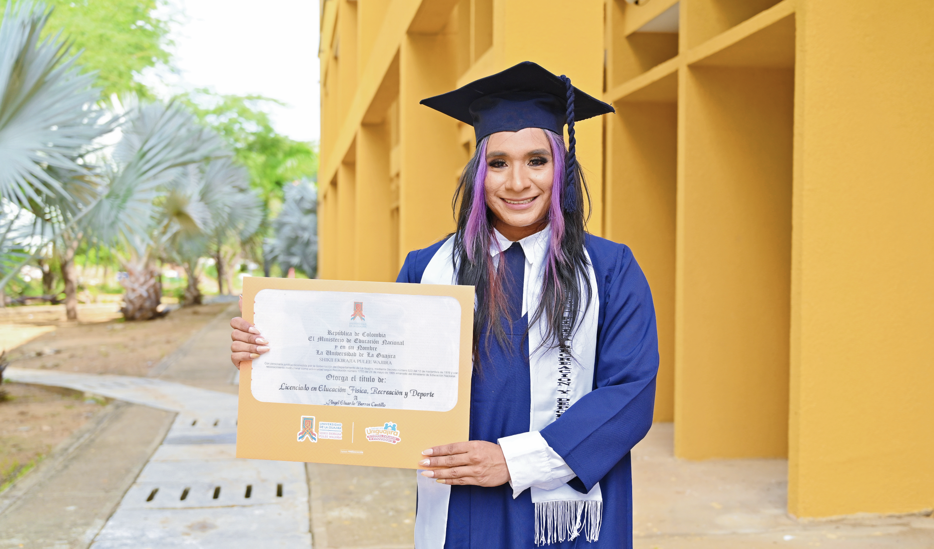 Enyel Cantillo, primera persona trans graduada de la Alma Máter.