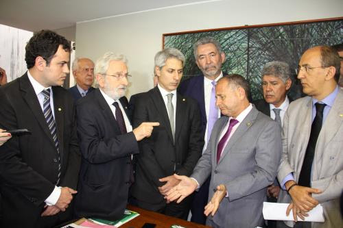 PSOL recebe                                               documentos da Procuradoria                                               e vai pedir a                                               cassação de Eduardo Cunha
