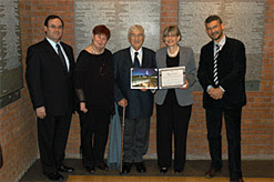 Haïm-Vidal Sephiha is honored for his donation to the Museum. Pictured (L to R): Paul Shapiro, Director of the Center for Advanced Holocaust Studies; Ingeborg Sephiha; Haïm-Vidal Sephiha; Sara Bloomfield, Director of the Museum; Dominique Vidal, Prof. Sephiha's son. USHMM
