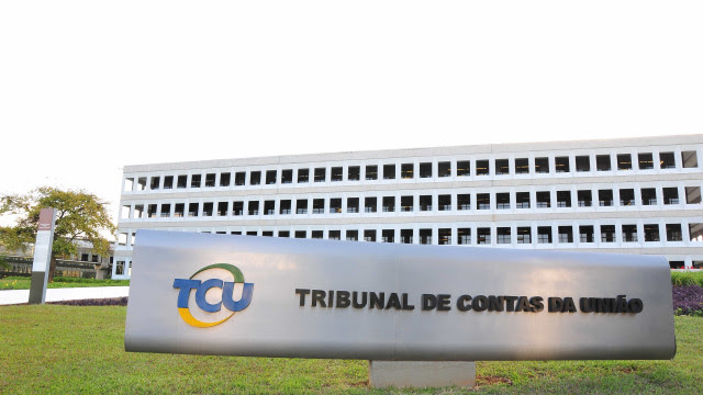 Procurador vai ao TCU contra ex-secretário da Casa Civil por voo da FAB