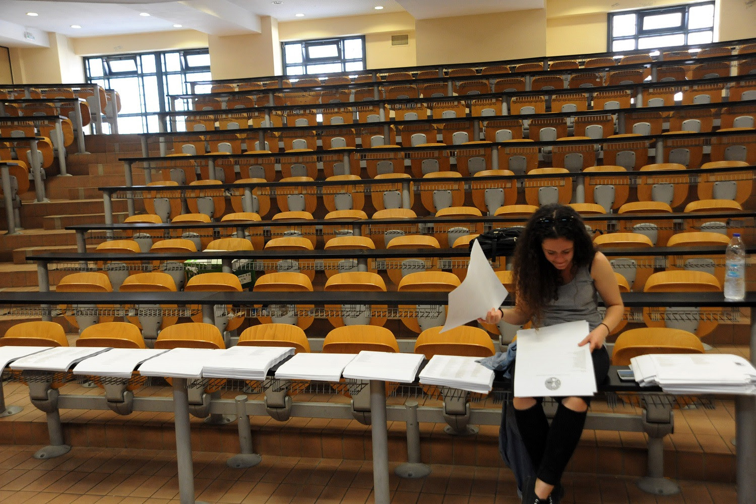 Σάλος στο Πανεπιστήμιο Ιωαννίνων: Καθηγητής έβγαλε προς... πώληση σημειώσεις έναντι 8 ευρώ!