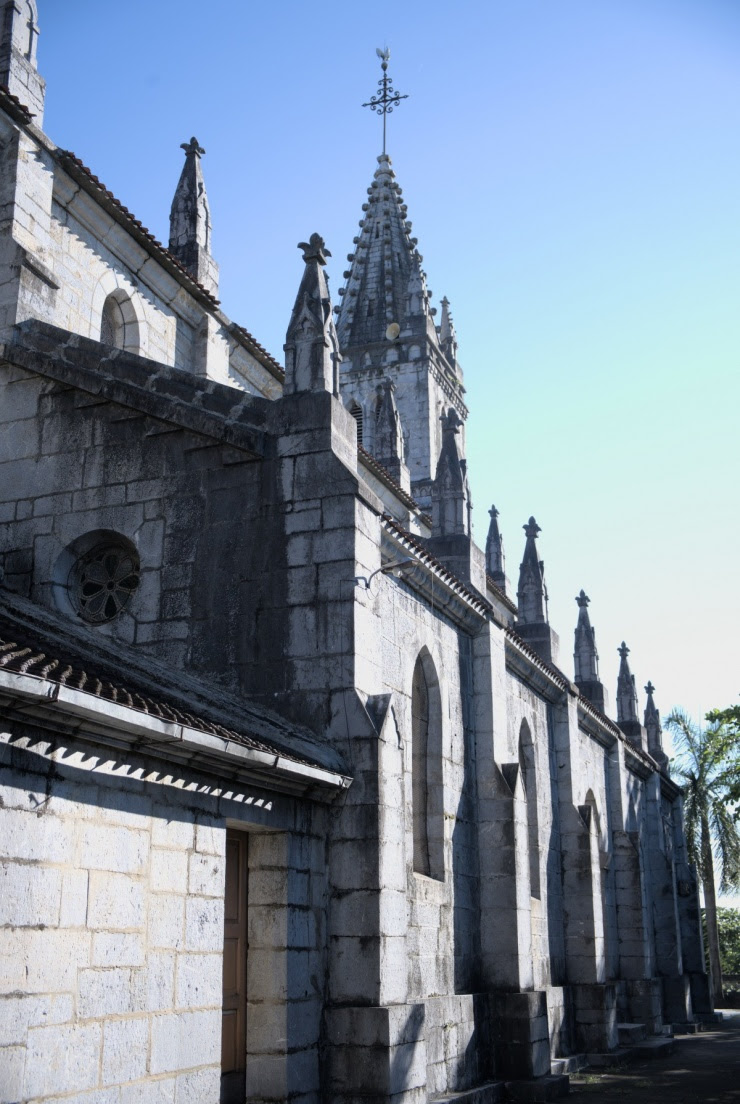 Nhà thờ đá hơn trăm năm tuổi ở Nghệ An - 6