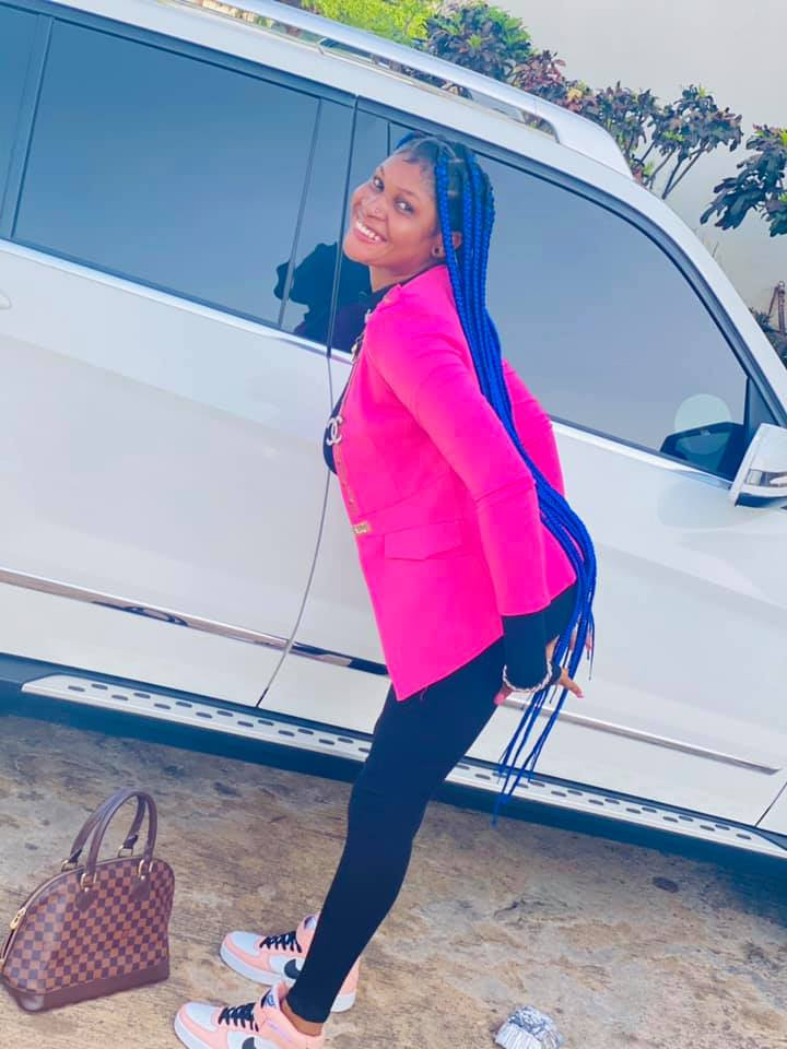 Nigerian lady arrested by EFCC for internet fraud shortly after welcoming new month with