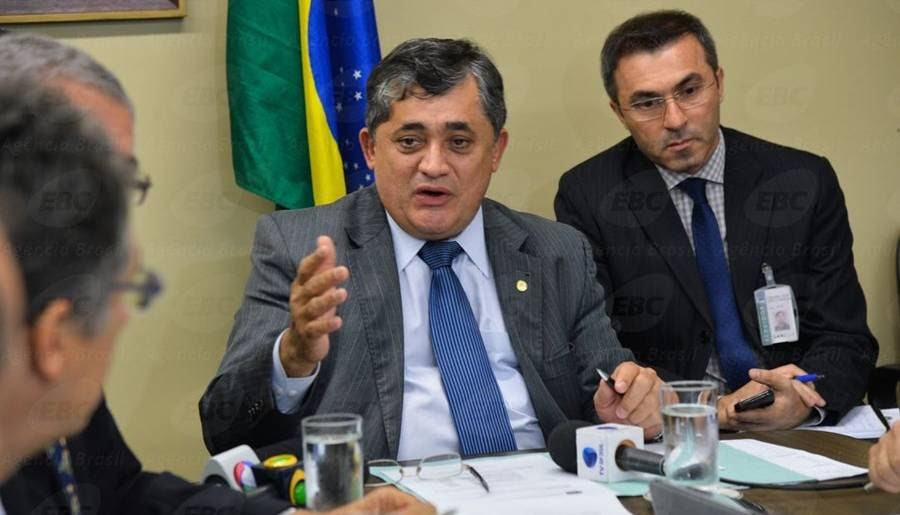 Reforma tributária pode ser votada até final do ano, diz Guimarães