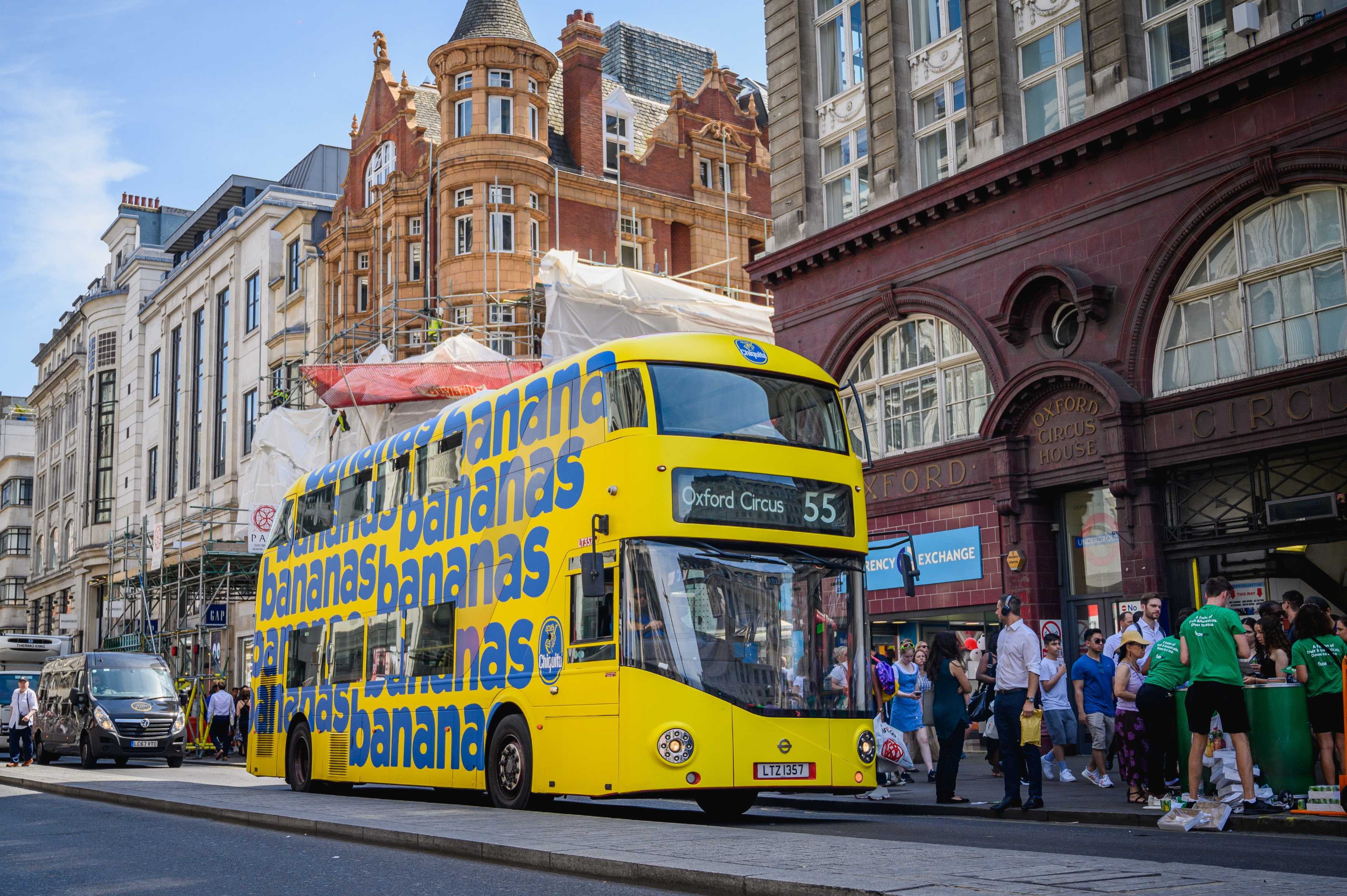 Chiquita Iconic London Bus 2.jpg