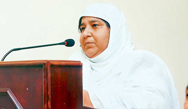 Rabia can instantly decode
the invisible and unconscious ethnic and
cultural values and priorities, which define
both communities