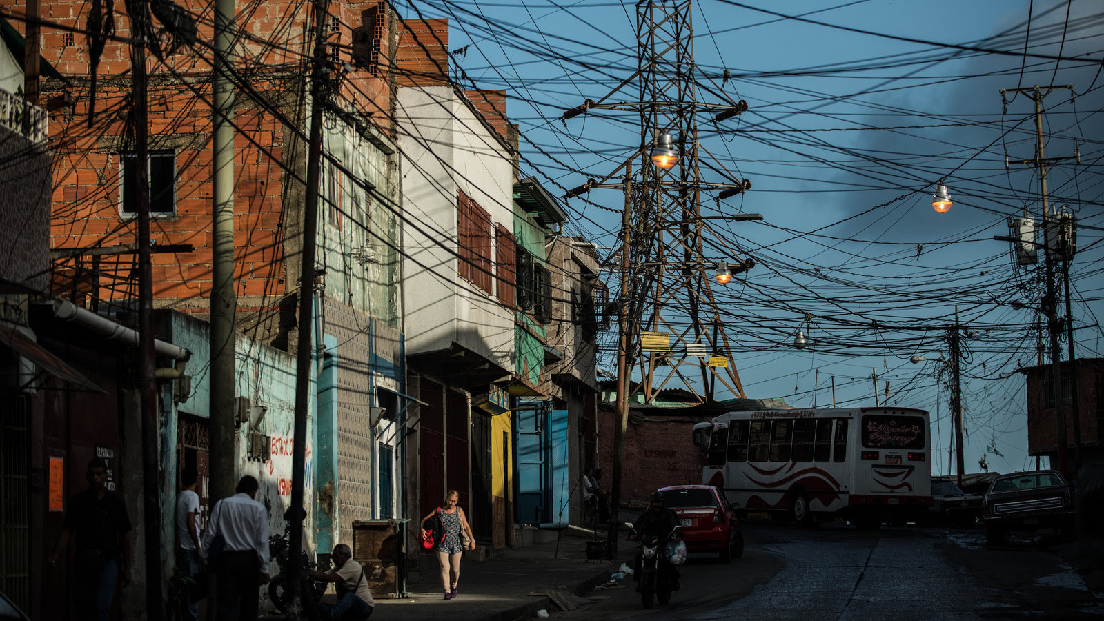 Venezuela Drifts Into New Territory: Hunger, Blackouts and Government Shutdown Venezuela Drifts Into New Territory: Hunger, Blackouts and Government Shutdown
