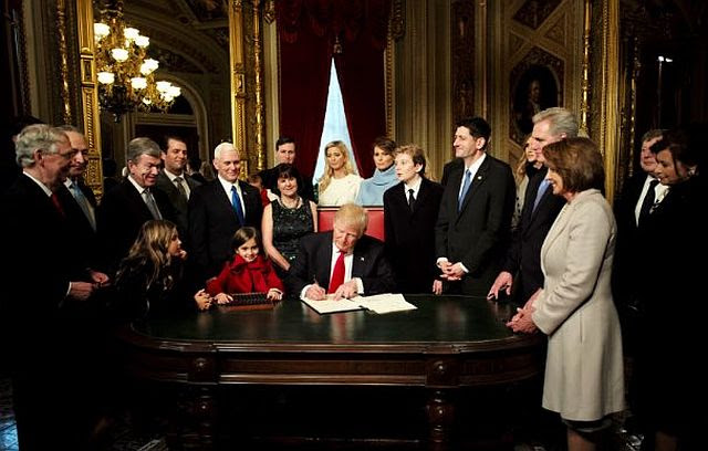 donald-trump-signs-first-executive-orders