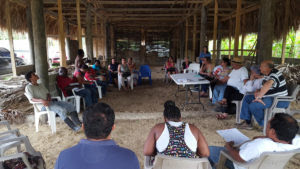 La CCC en reunión con líderes y lideresas de varias comunidades del municipio de Santa Fe, Colón.