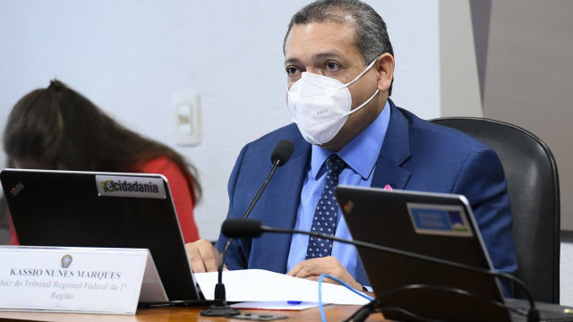 STF amplia foro de deputados e senadores, e Kassio indica posição favorável à tese de Flávio Bolsonaro