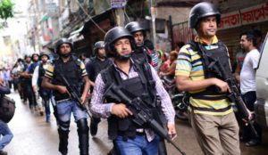 Bangladesh: Four Muslims arrested with “three bombs and four books on jihad”