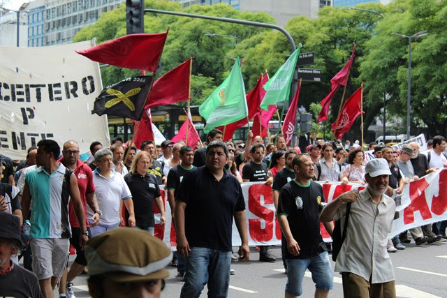 Contra el Pacto Soci...