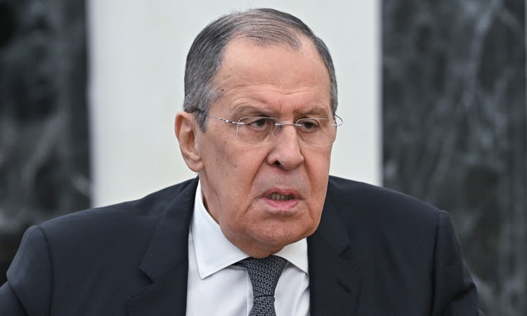 Ngoại trưởng Nga Sergey Lavrov tham dự cuộc gặp với Tổng thống Vladimir Putin tại Điện Kremlin hôm 14/2. Ảnh: Reuters.
