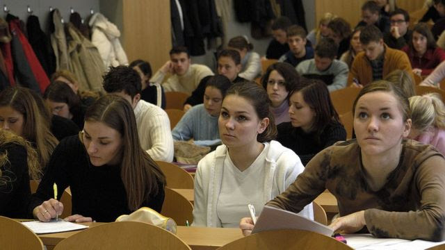 Alunos em sala de aula