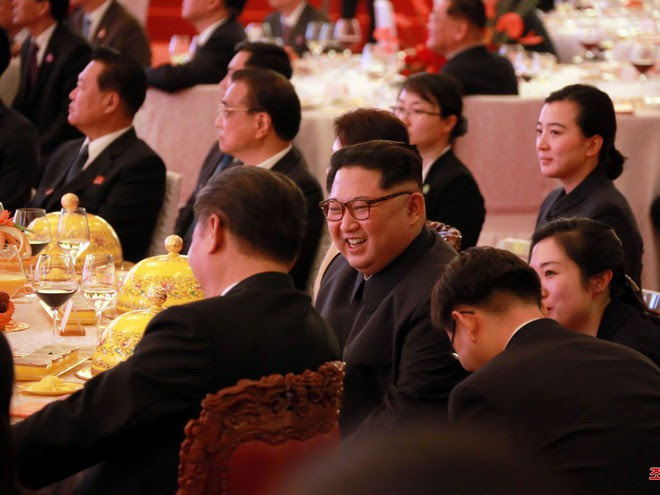 KCNA công bố loạt ảnh mãn nhãn về chuyến thăm Trung Quốc của nhà lãnh đạo Kim Jong-un - Ảnh 13.