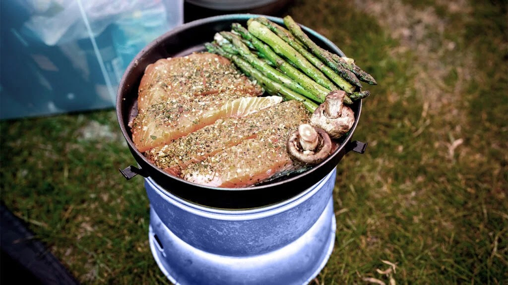 fish with asparagus