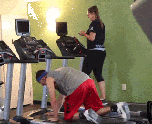 Thót tim với những tình huống khó tin của các quý ông trong phòng gym - 1