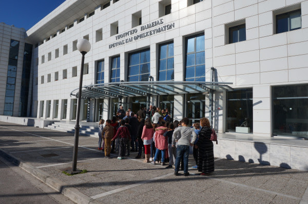 Δεσμεύσεις για κάλυψη εκπαιδευτικών κενών στα σχολεία της Αιγύπτου