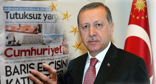 Az államfőre szállt a kormányfő joga Törökországban