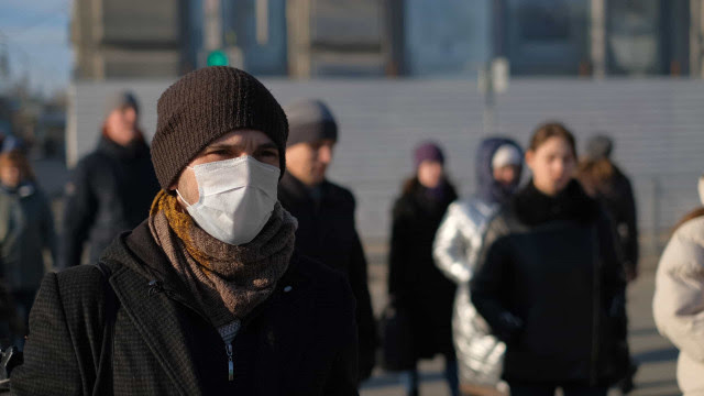 Condomínios não podem mais exigir o uso de máscara por moradores