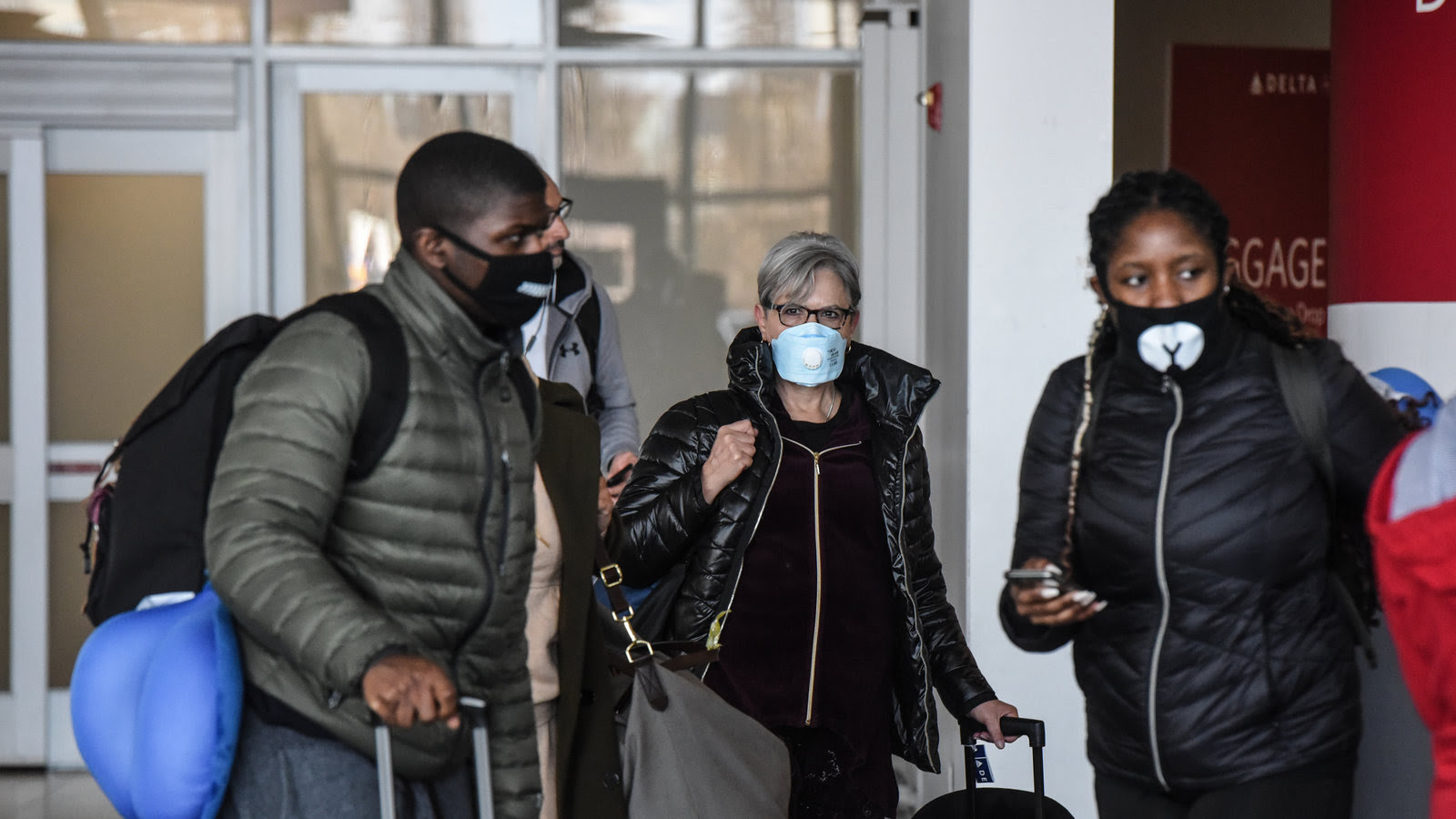 The Coronavirus Mask Charade Continues ?u=https%3A%2F%2Fstatic01.nyt.com%2Fimages%2F2020%2F02%2F29%2Fus%2F29xp-mask%2F29xp-mask-videoSixteenByNineJumbo1600