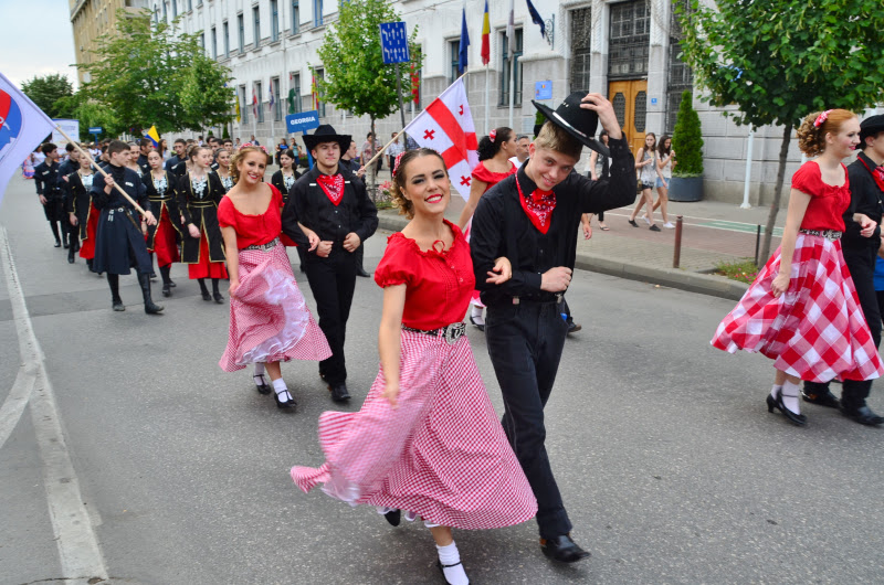 festivalul-inimilor-parada-americani-timisoara