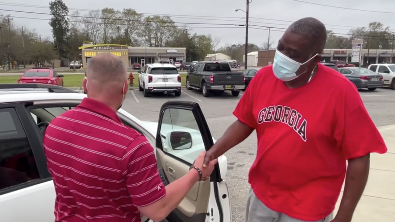 When this high school custodian had car troubles, his coworkers stepped up