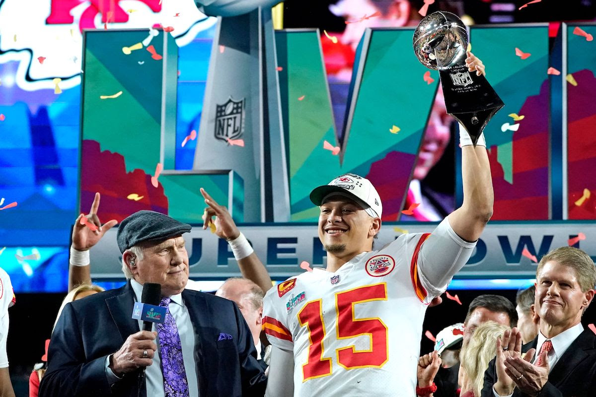 Super Bowl 2023 score: Chiefs top Eagles 38-35 with late Mahomes magic